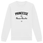 Princesse en blouse blanche